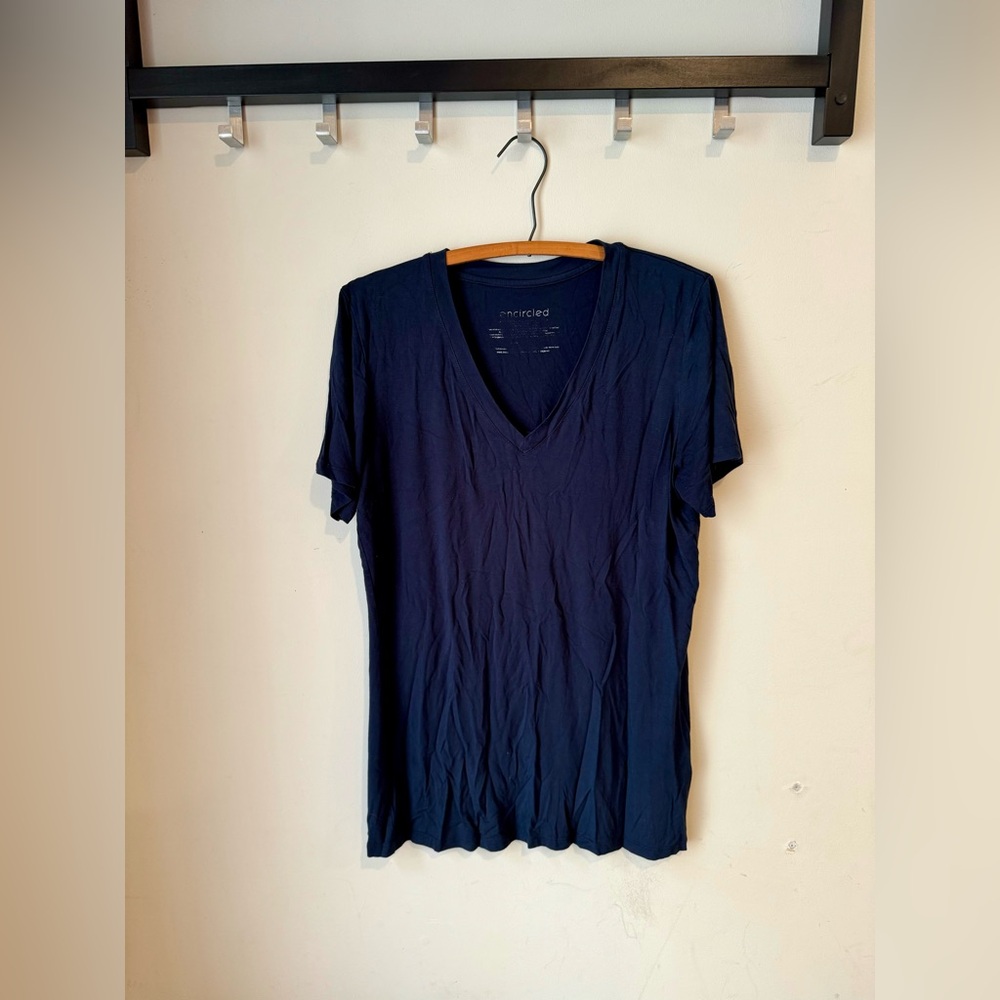Encircled Navy Short Sleeve V-Neck Shirt